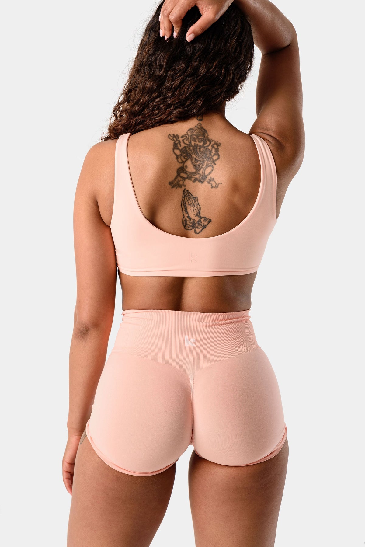 Eos Seamless Scrunch Shorts - Peach Bud